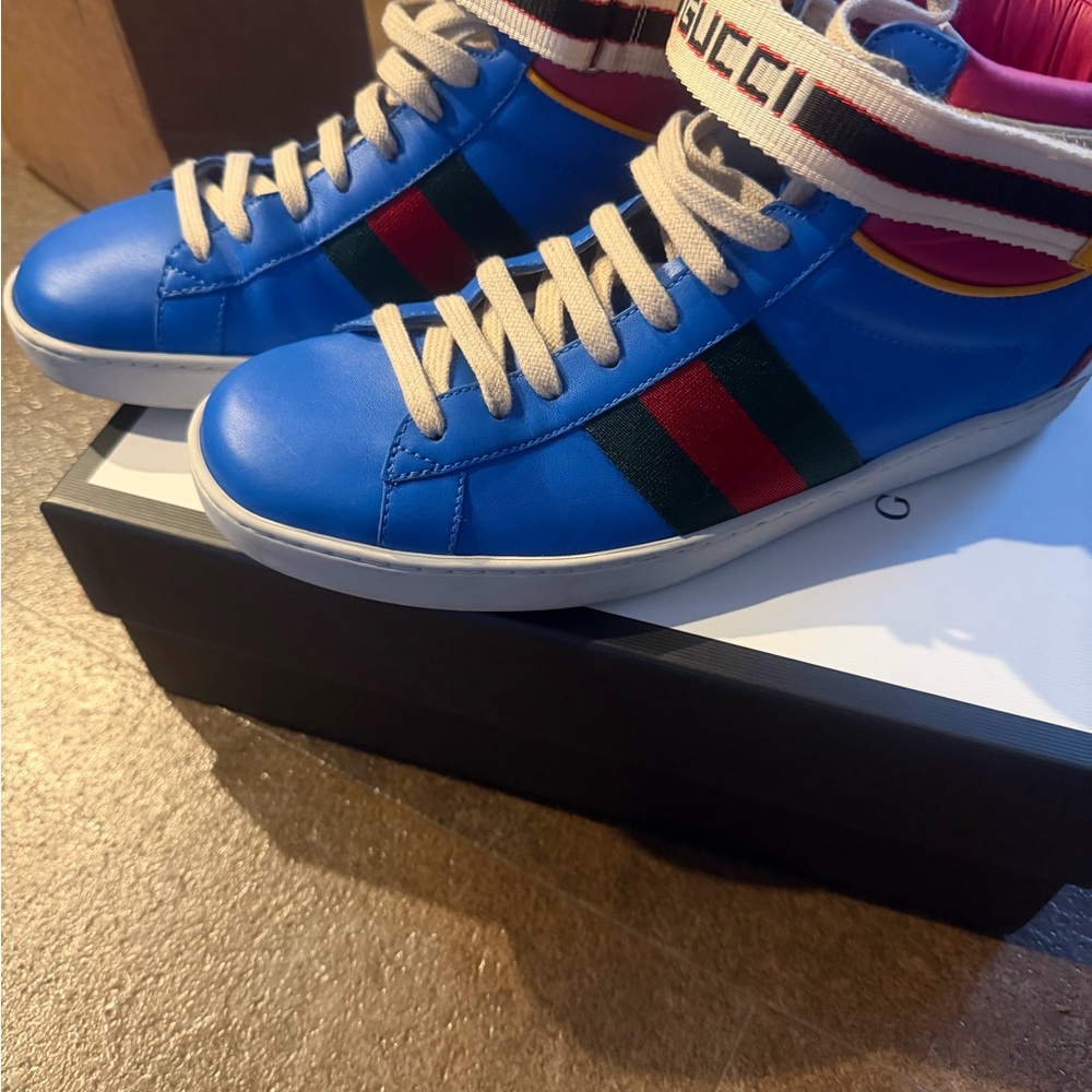 Gucci ace  Shoes with Red and Green Stripes baby blue pink us 9 100% authentic